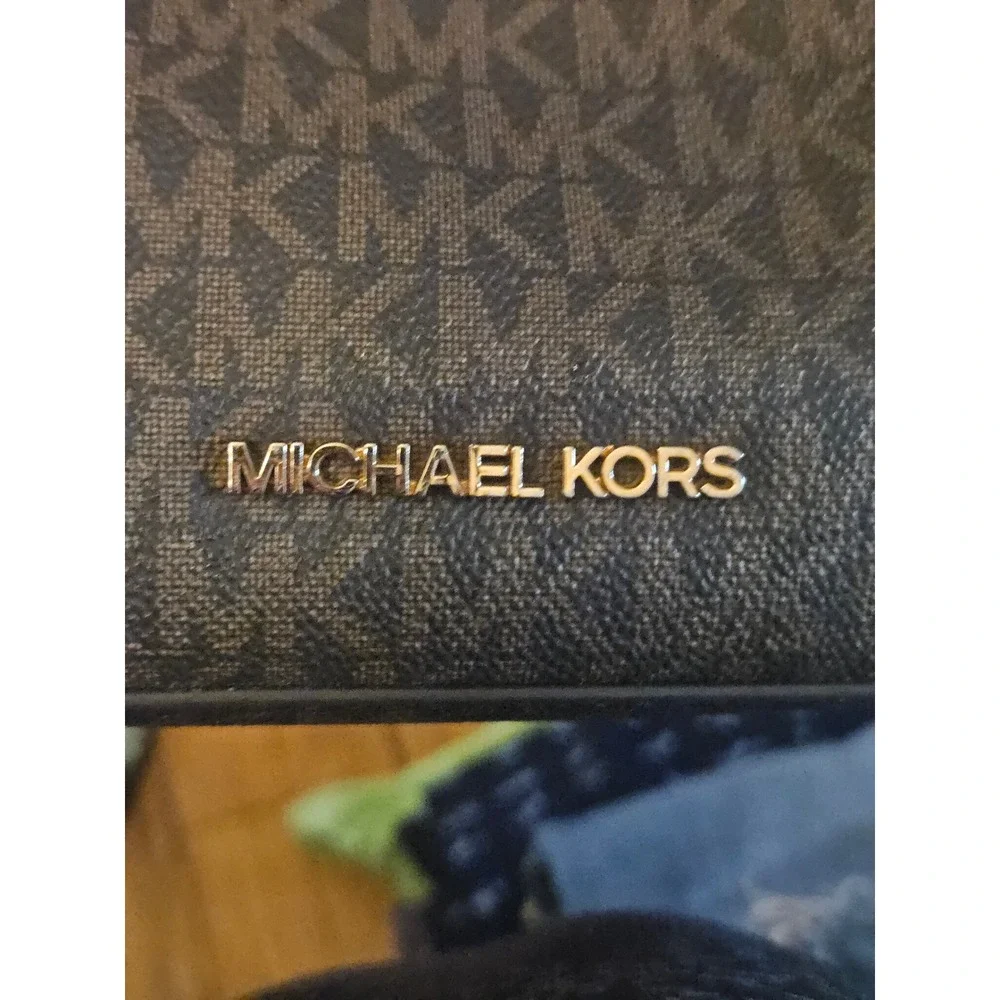 Michael Kors Suri Small Bucket Bag Brown MK Monogram Logo Crossbody‎ Handbag - Picture 3 of 9